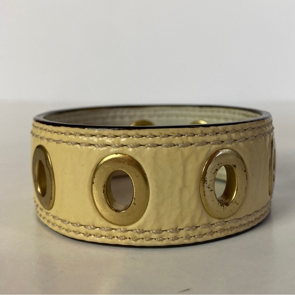 Coach Off White Leather & Gold Grommet Minimalist Bangle Bracelet - Picture 2 of 9